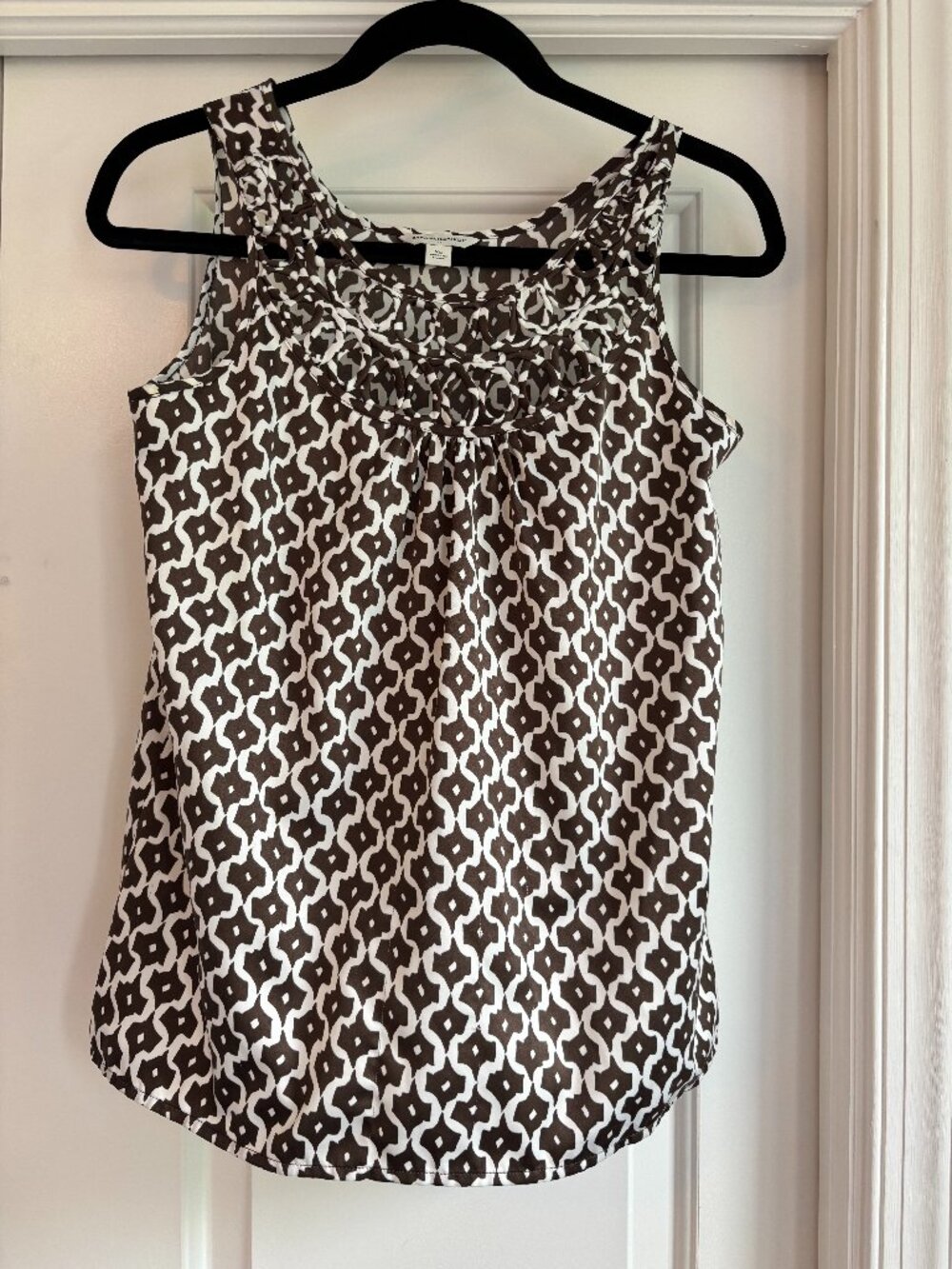 Banana Republic Sleeveless Blouse Size XS
